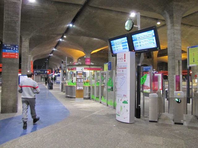 Aéroport Charles de Gaulle 1