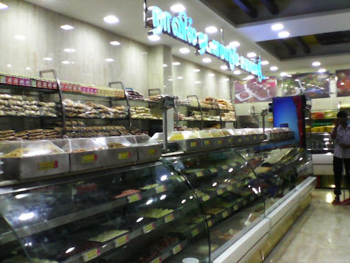 Ganga Sweet Shop, S Kolathur Main Road, Rose Nagar, Kovilambakkam, Chennai, Tamil Nadu 600117, India, Dessert_Shop, state TN