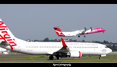Virgin Australia 737-800 & Qantaslink Breast Cancer Livery Dash 8 Q400