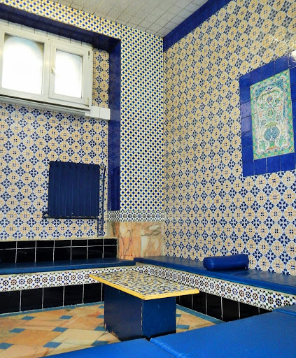 Bains Maures Sté