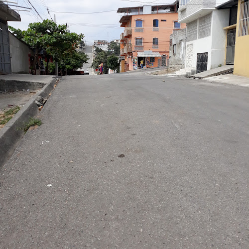 Centro de Atención y Cuidado Diario - Guayaquil