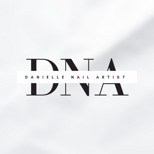 Danielle Nail Artist logo