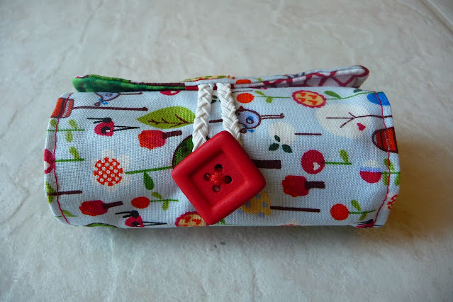 Sew a Crayon roll with button closure