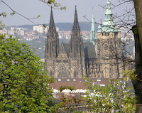 Kerken - Gothiek - St Vitis vanaf Petrín.JPG