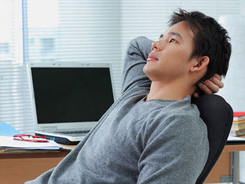Bộ ảnh người đàn ông suy tư, buồn vì tình yêu Ảnh người đàn ông nhớ người yêu