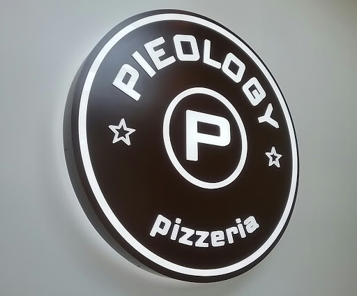 Pizza Restaurant «Pieology Pizzeria», reviews and photos, 2092 N Bellflower Blvd, Long Beach, CA 90815, USA