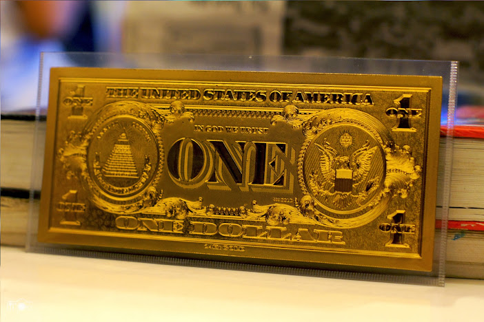 Tiền 100 USD,500 Euro mạ vàng 9.999  làm quà tặng đẹp, độc và sang trọng. 1+usd+2