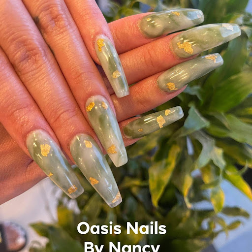 Oasis Nail & Spa logo