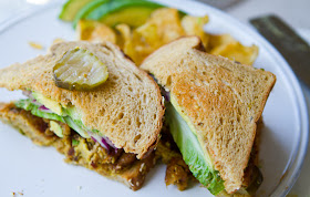 vegan-seitan-sandwich