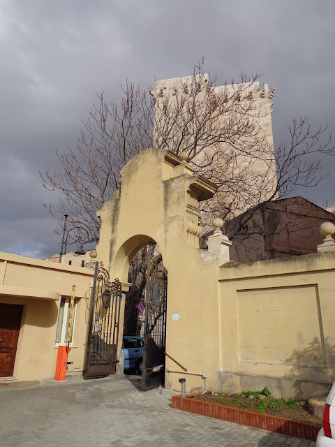 А включите-ка мне усилители качки! А подайте-ка белых пиджаков. Costa Paсifica февраль 13г