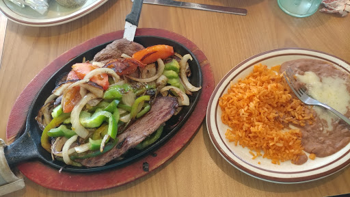 Mexican Restaurant «El Pueblito Mexican Restaurant», reviews and photos, 2435 W 10th St, Greeley, CO 80631, USA