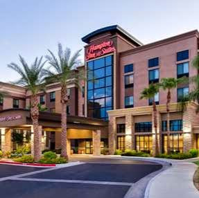 Hampton Inn & Suites Phoenix Glendale-Westgate logo