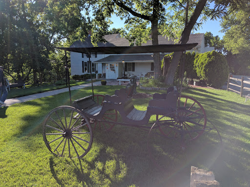 Stroud's Oak Ridge Manor