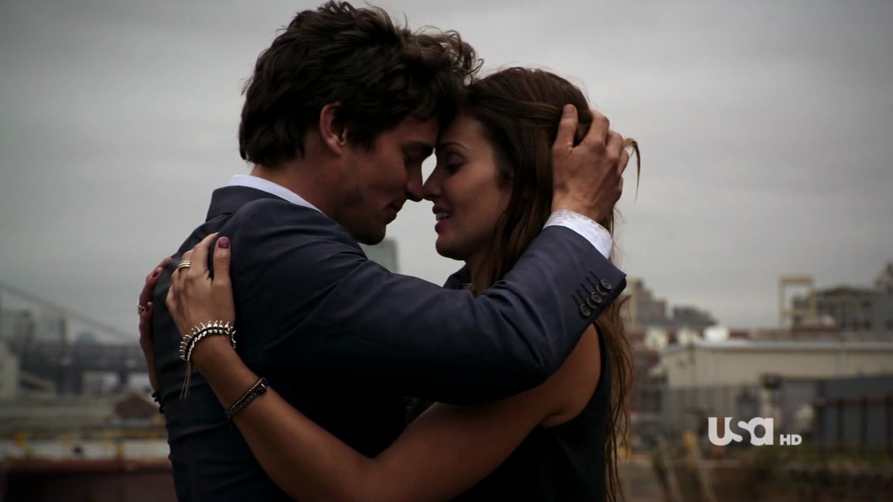 Sara and Neal First Kiss- White Collar 