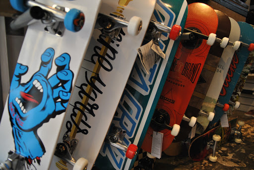 NUMERO 4 Skateshop