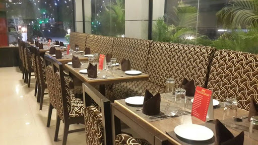 Lucky Hotel & Restaurant, S/No. 47, Hissa No 2/1/2, Opp The Enchanted Gardens, Mumbai-Pune Expressway, Punawale, Pimpri-Chinchwad, Maharashtra 411033, India, Restaurant, state MH