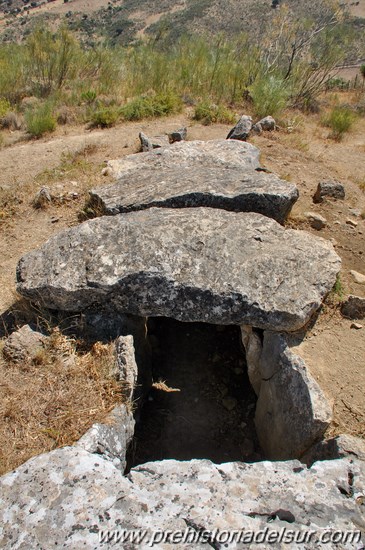 Dolmen del Charcón