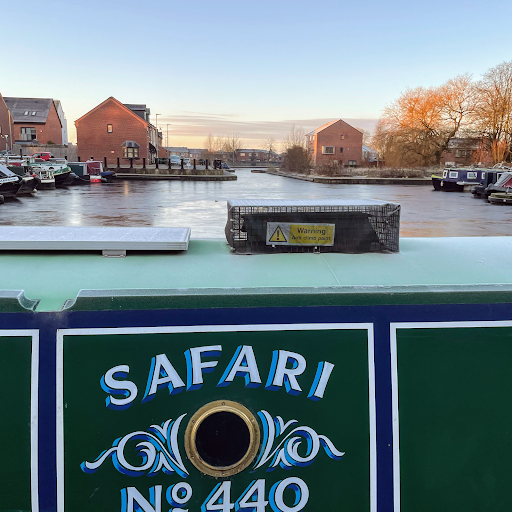 Safari narrow boat tearoom logo