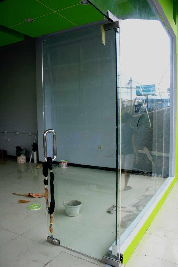 sari nugraha aluminium kaca construction pintu kaca temperd glass jogja sari nugraha aluminium kaca construction pintu kaca temperd glass jogja