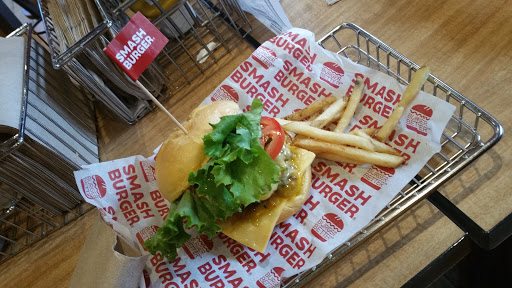 Hamburger Restaurant «Smashburger», reviews and photos, 913 Central Park Ave, Scarsdale, NY 10583, USA