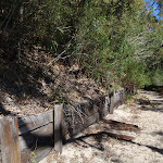 Retaining wall on a sandy section of track (175875)