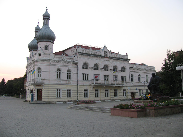 borshhiv_narodnyi_dim