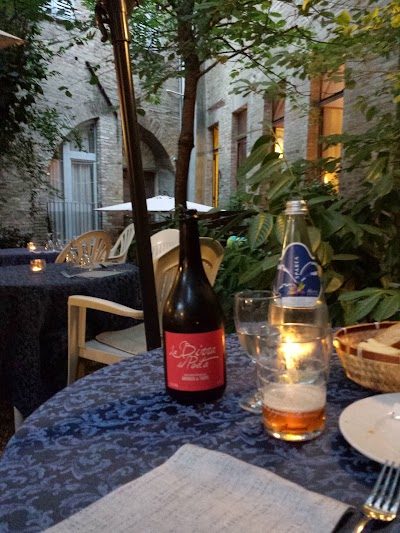 Photos of Il Cortegiano