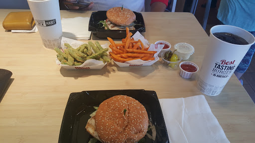 Hamburger Restaurant «The Habit Burger Grill», reviews and photos, 7400 Laguna Blvd, Elk Grove, CA 95758, USA