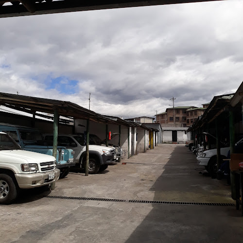 Opiniones de Tecnología Automotriz Integral en Quito - Taller de reparación de automóviles