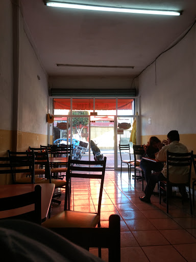 Restaurante El Sarten, Plutarco Elías Calles 43, Zona Centro, 37980 San José Iturbide, Gto., México, Restaurante | GTO