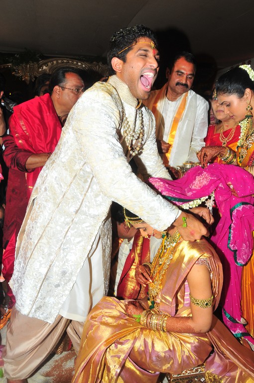 Allu Arjun Sneha Reddy Wedding Photos Pictures Images.