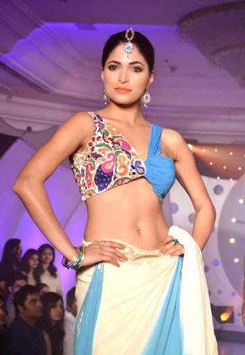 Parvathy Omanakuttan Photos