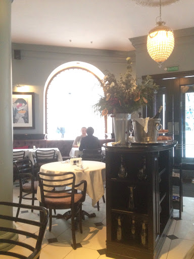 Bistro de Luxe