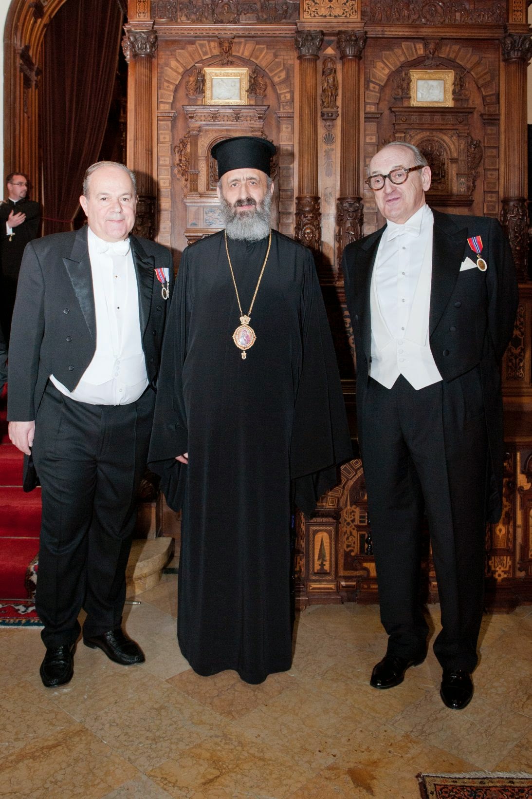 FOTO Ceremonia de decorări regale la Castelul Peleș, 26 martie 2014 - Principesa Moștenitoare Margareta, Principele Radu, Principele Nicolae FOTO Ceremonia de decorări regale la Castelul Peleș, 26 martie 2014 - Principesa Moștenitoare Margareta, Principele Radu, Principele Nicolae