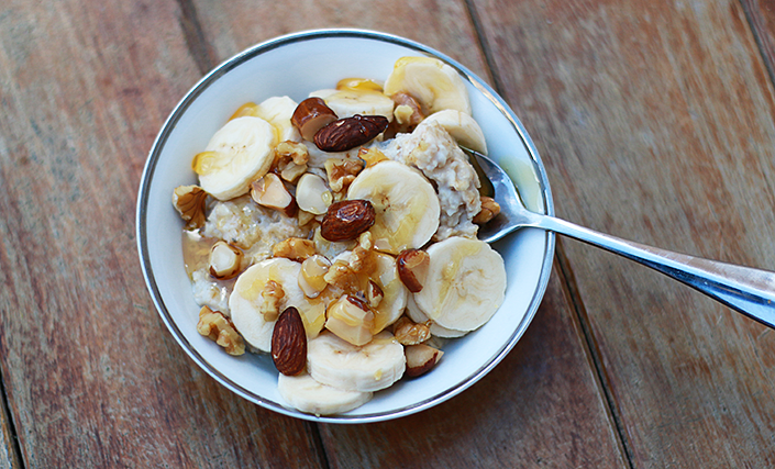 quick and healthy breakfasts, what to eat in the morning, breakfast ideas, oatmeal recipe, granola recipe