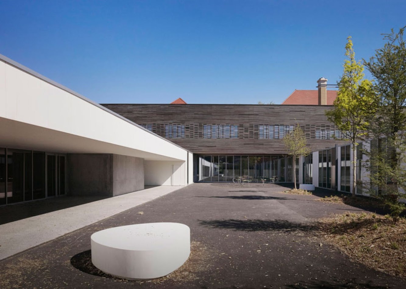Lilla, Francia: Briand Buisson Nadaud School by Zigzag Architecture