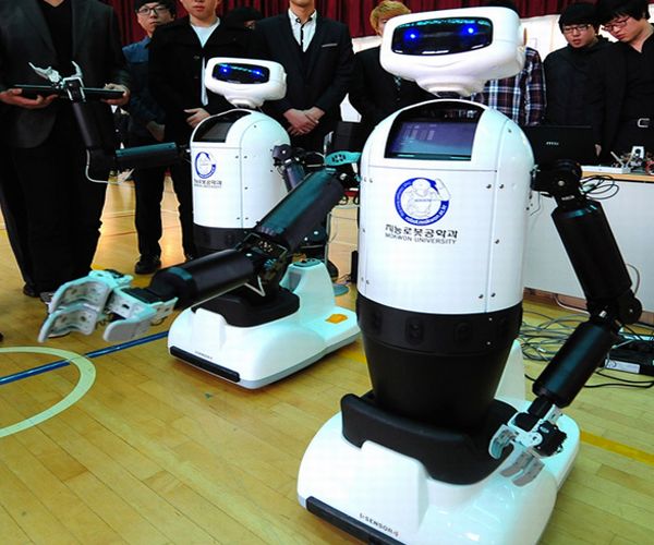 Robots humanoides ayudar discapacitados Robots humanoides ayudar discapacitados
