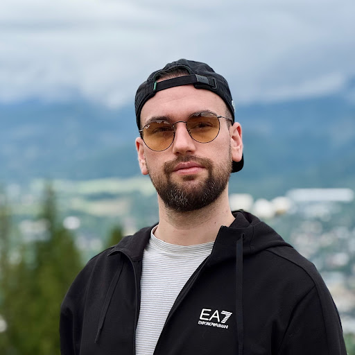 Remote Front-End developer - Vasyl S.
