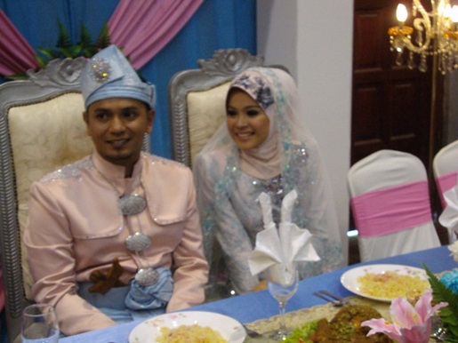 gadis dan blog: Gambar Siti Nurhaliza di perkahwinan adik lelakinya, Ali