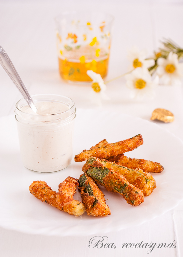 Palitos de calabacin con salsa de piñones, por Bearecetasymás Palitos_calabacin2