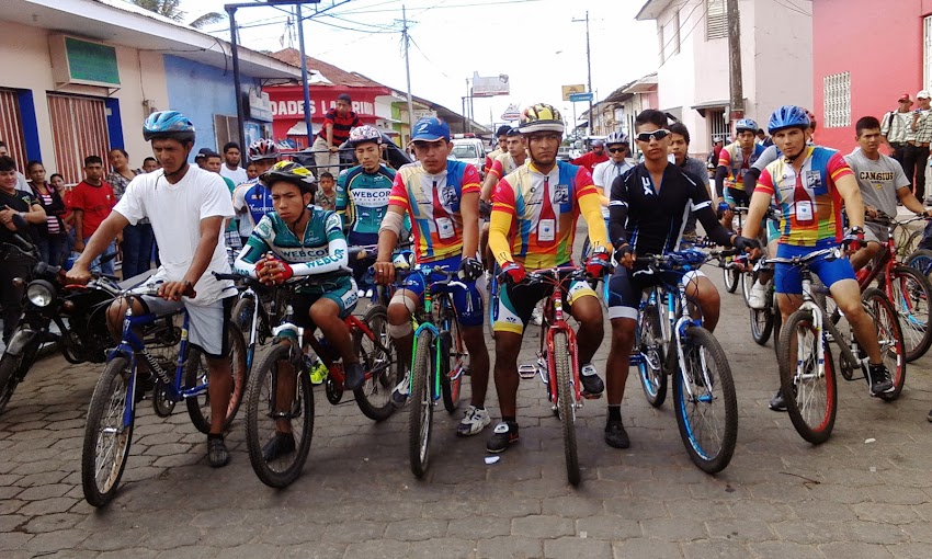 Competidores en el Rally Navidad