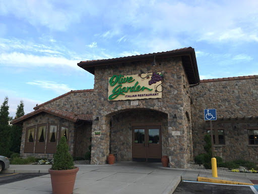 Restaurant «Olive Garden», reviews and photos, 4111 National Rd E, Richmond, IN 47374, USA