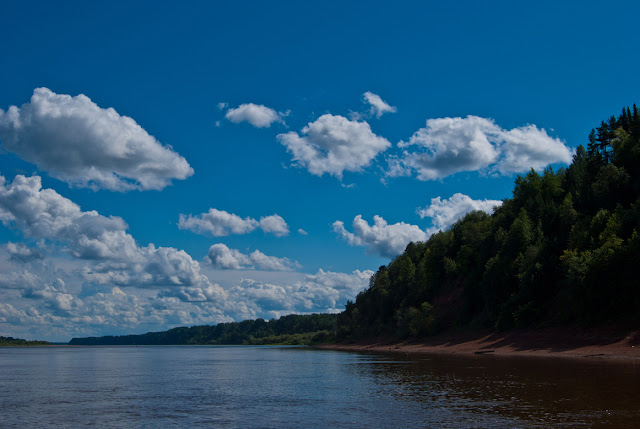 Берег реки Вятки под Верхней Водской Берег реки Вятки под Верхней Водской