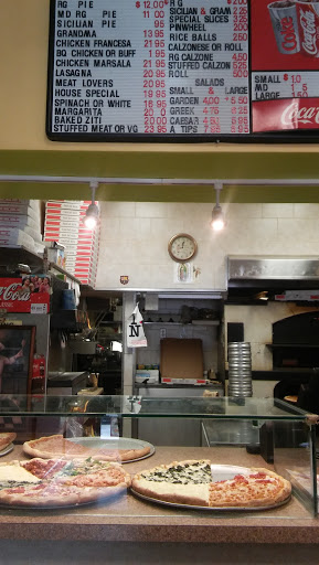 Pizza Restaurant «Don Giovanni Pizzeria», reviews and photos, 433 Merrick Rd, Lynbrook, NY 11563, USA