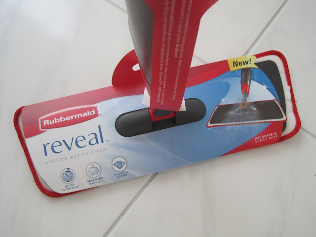 Cleaning the House with the Rubbermaid Reveal Mop