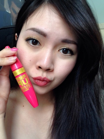 ♡twovainpots♡: Review: Maybelline Pumped Up! Colossal Volum' Express Mascara
