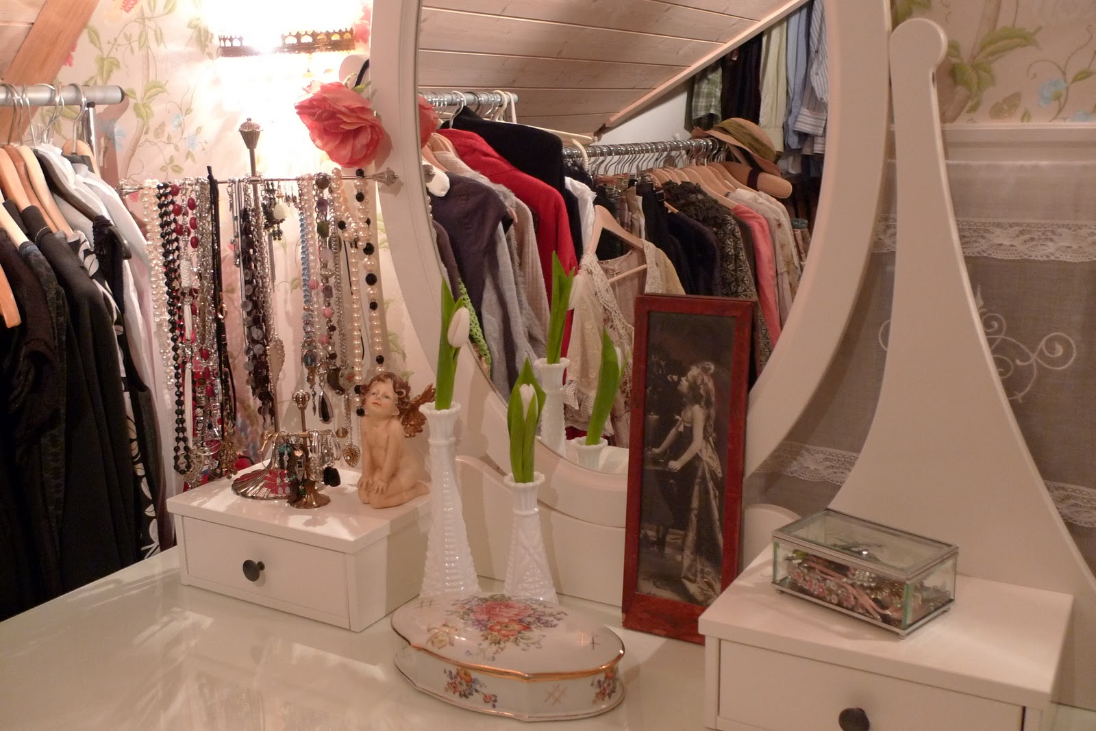 Villa sunniva: garderobe under arbeid
