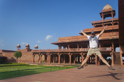 Salto en Fatehpur Sikri, India