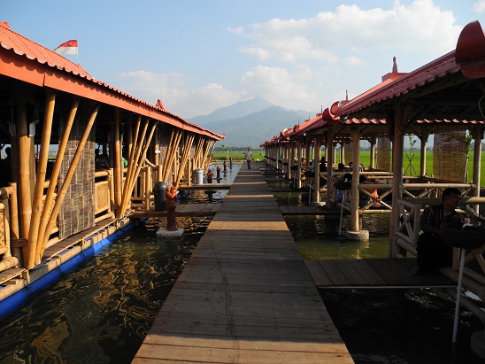 Kenyamanan Istirahat dengan Keindahan Rawa Pening Ambarawa 