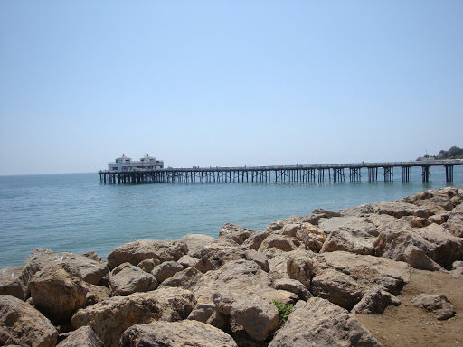 Paradise Cove Beach